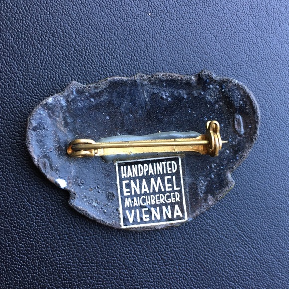 Vintage MICHAELA FREY hand painted enamel brooch - Picture 15 of 16